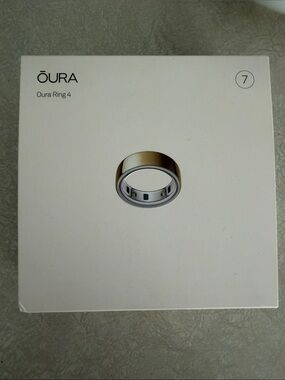 Oura Ring 4 Gold Ring - New in Box